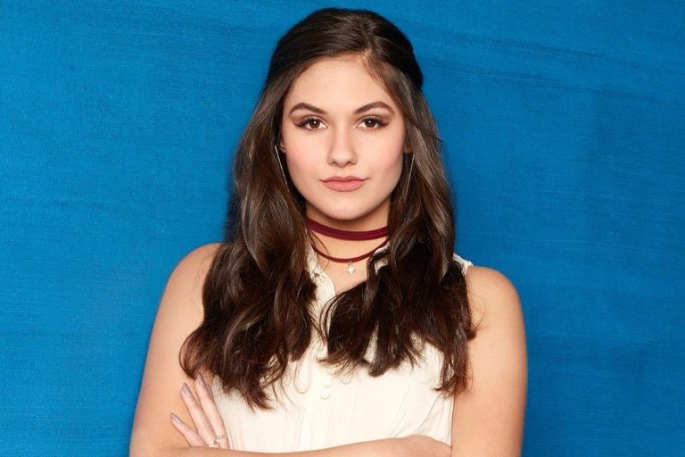 What Happened To Ronni Hawk After Stuck In The Middle