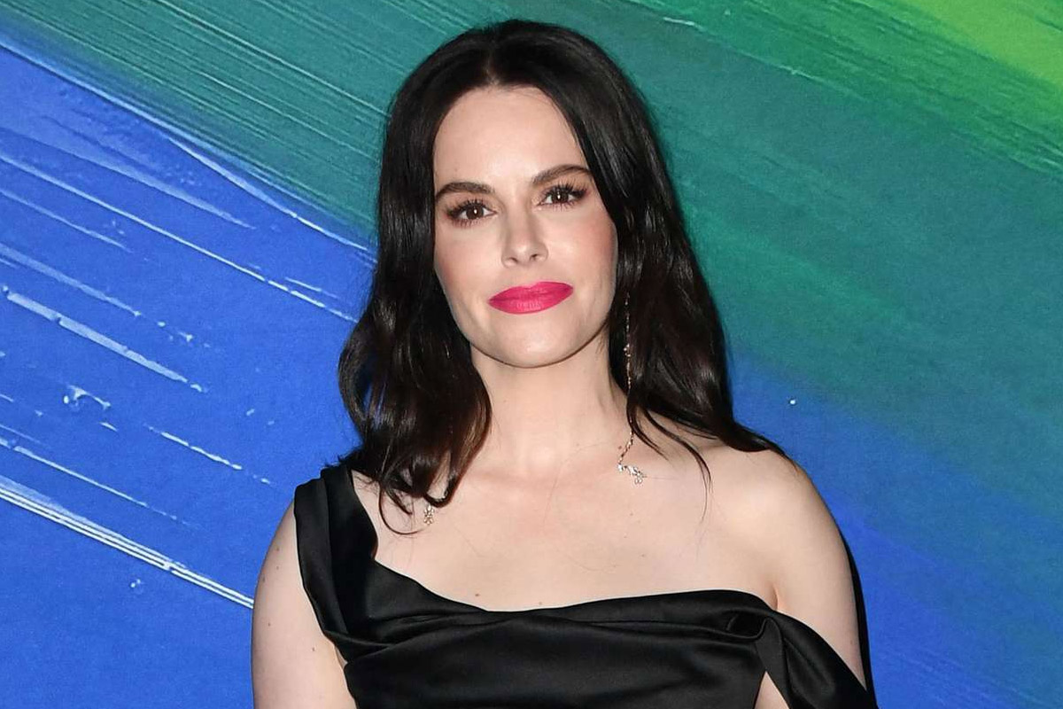 Everything To Know About Emily Hampshire s Career After Schitt s Creek