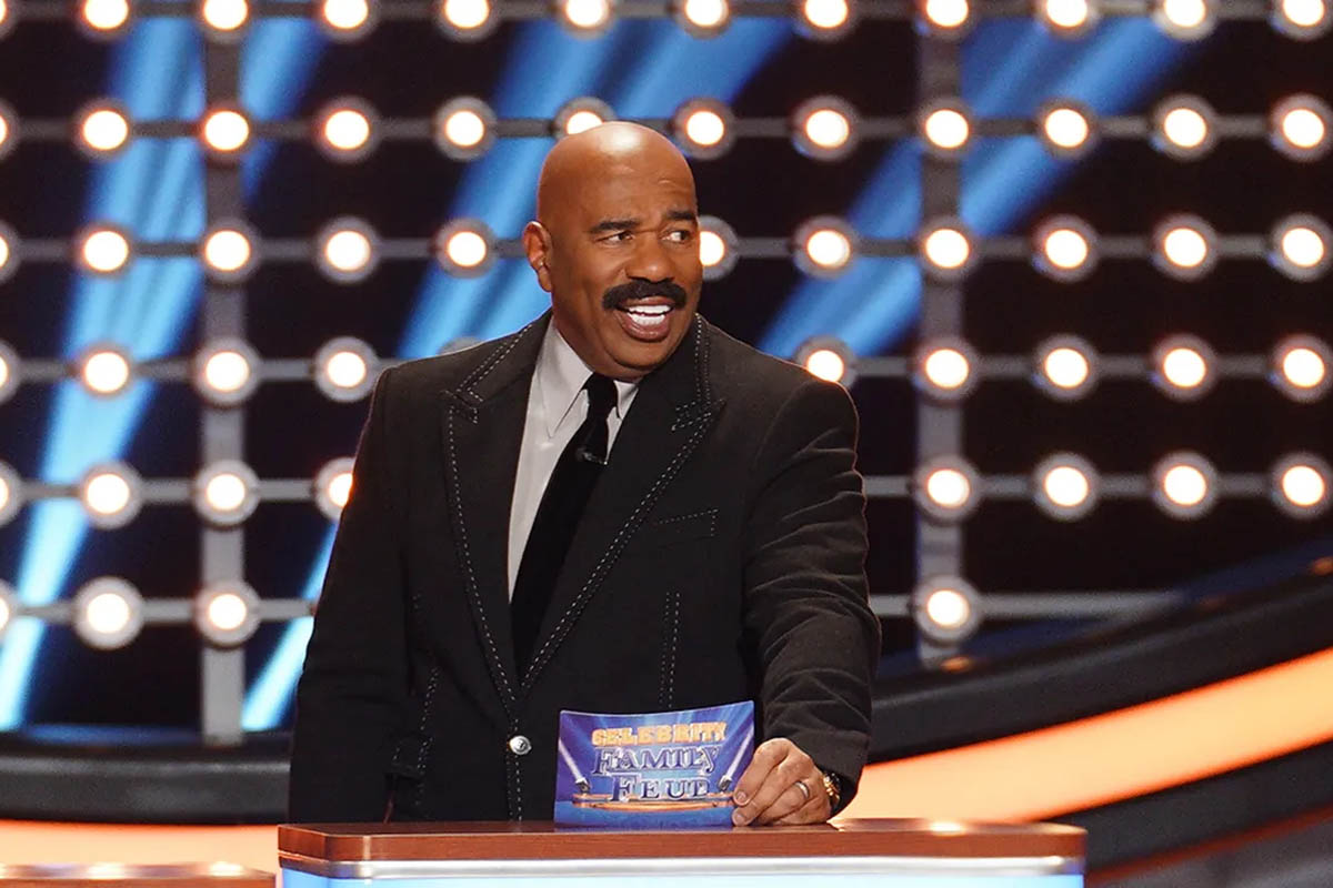 Steve Harvey S Insane Net Worth In 2023 How Much He Earned From Family